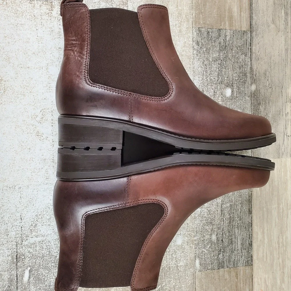 SAS Delaney Womens Chelsea Ankle Boot Sz 7 - 7.5 Brown Comfort Leather Pull On